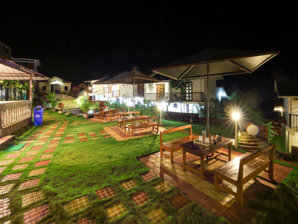 Wada Chirebandi Hotel Gimvi Exterior foto